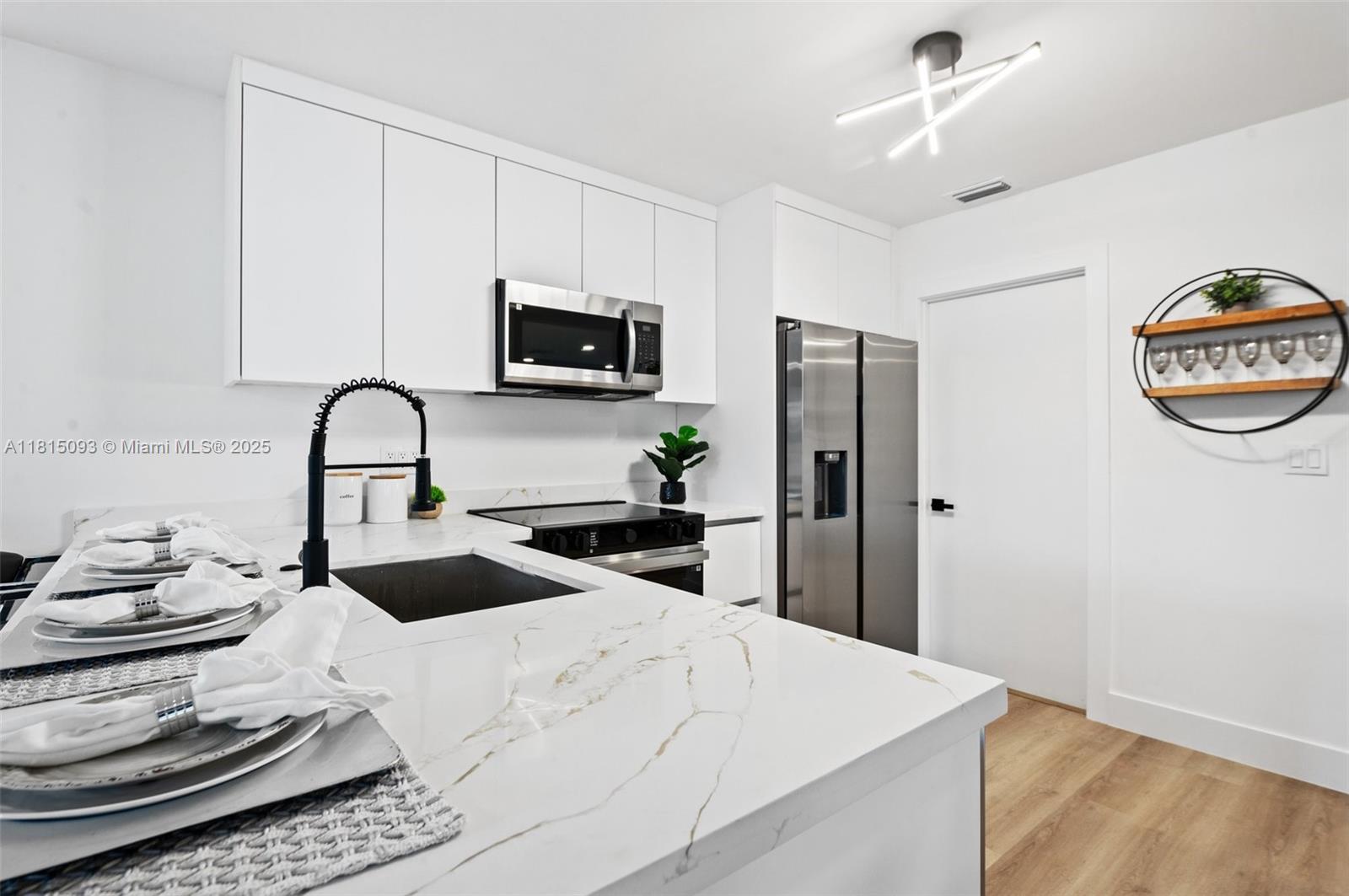BOCA RATON SQUARE UNIT 19 - Residential