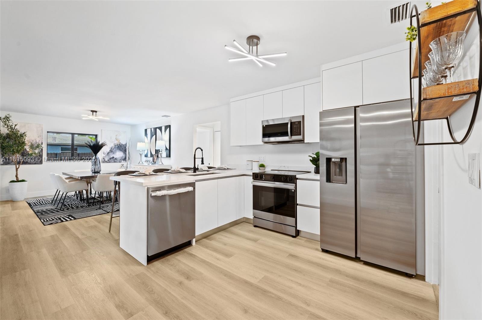 BOCA RATON SQUARE UNIT 19 - Residential