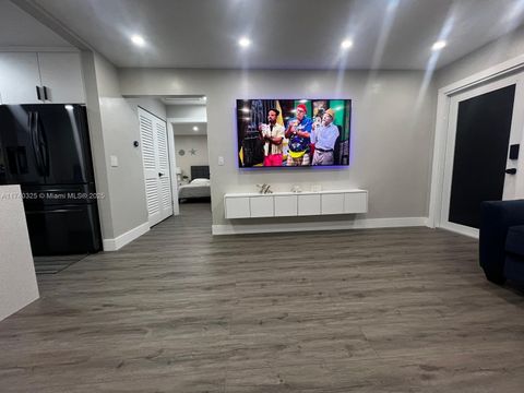 222 SW 8th St Dania Beach FL 33004