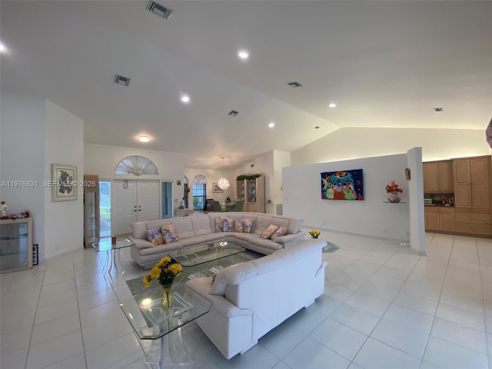 BOCA GREENS 2 - Residential