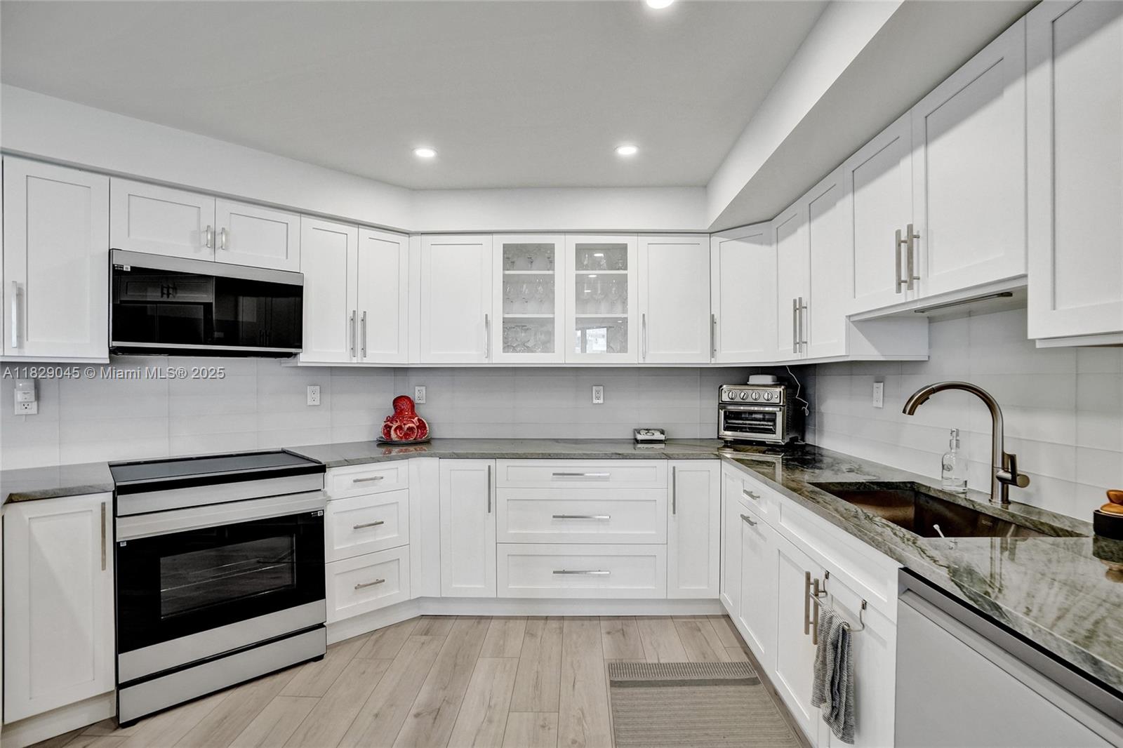 CLARIDGE CONDO - Residential Lease