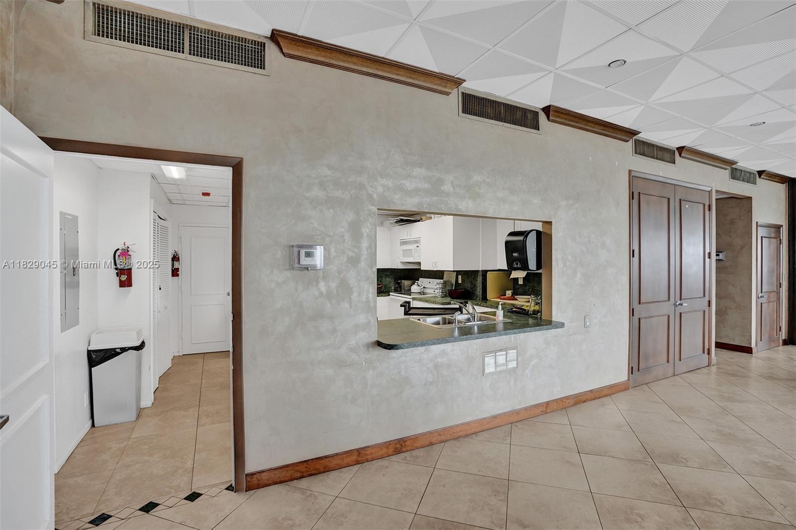 CLARIDGE CONDO - Residential Lease