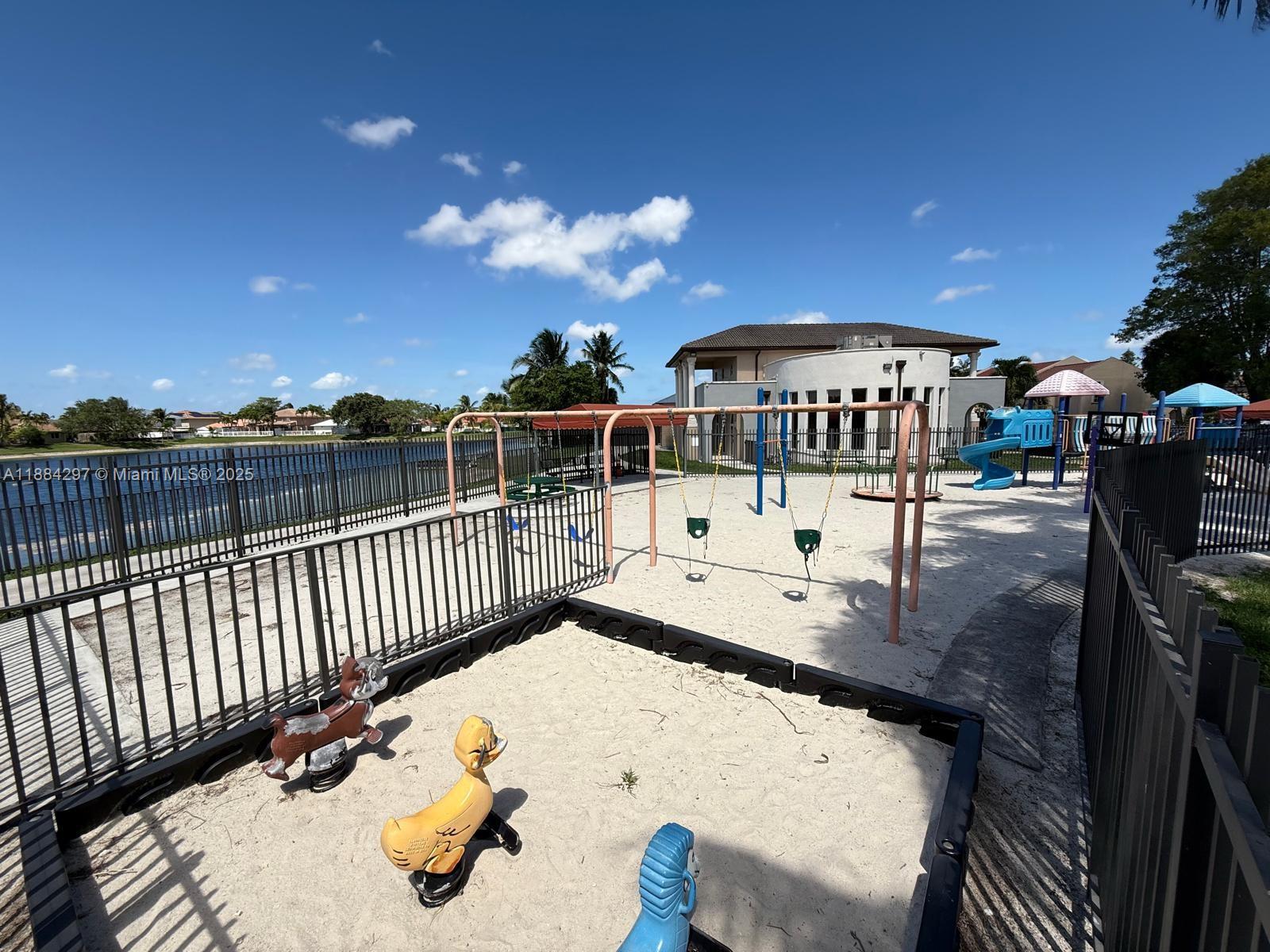 CARIBE LAKES PHASE II - Residential