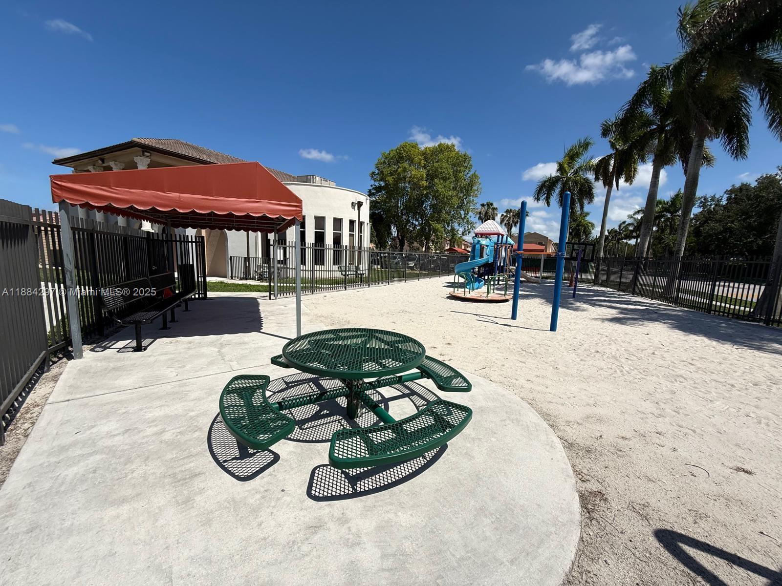 CARIBE LAKES PHASE II - Residential