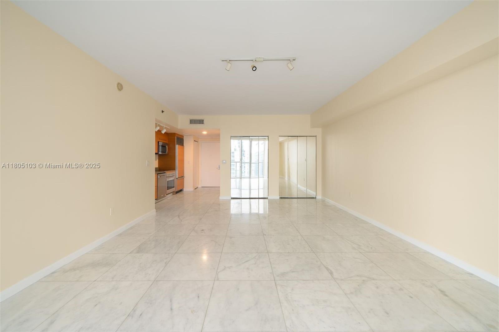 475 Brickell Ave 4210