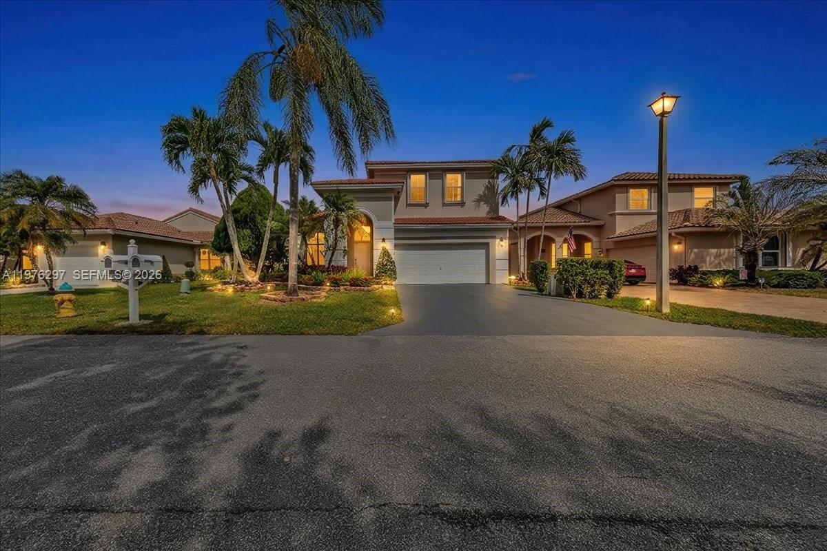 COCO LAKES - Residential