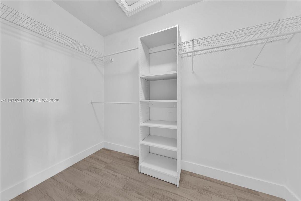 COCO LAKES - Residential