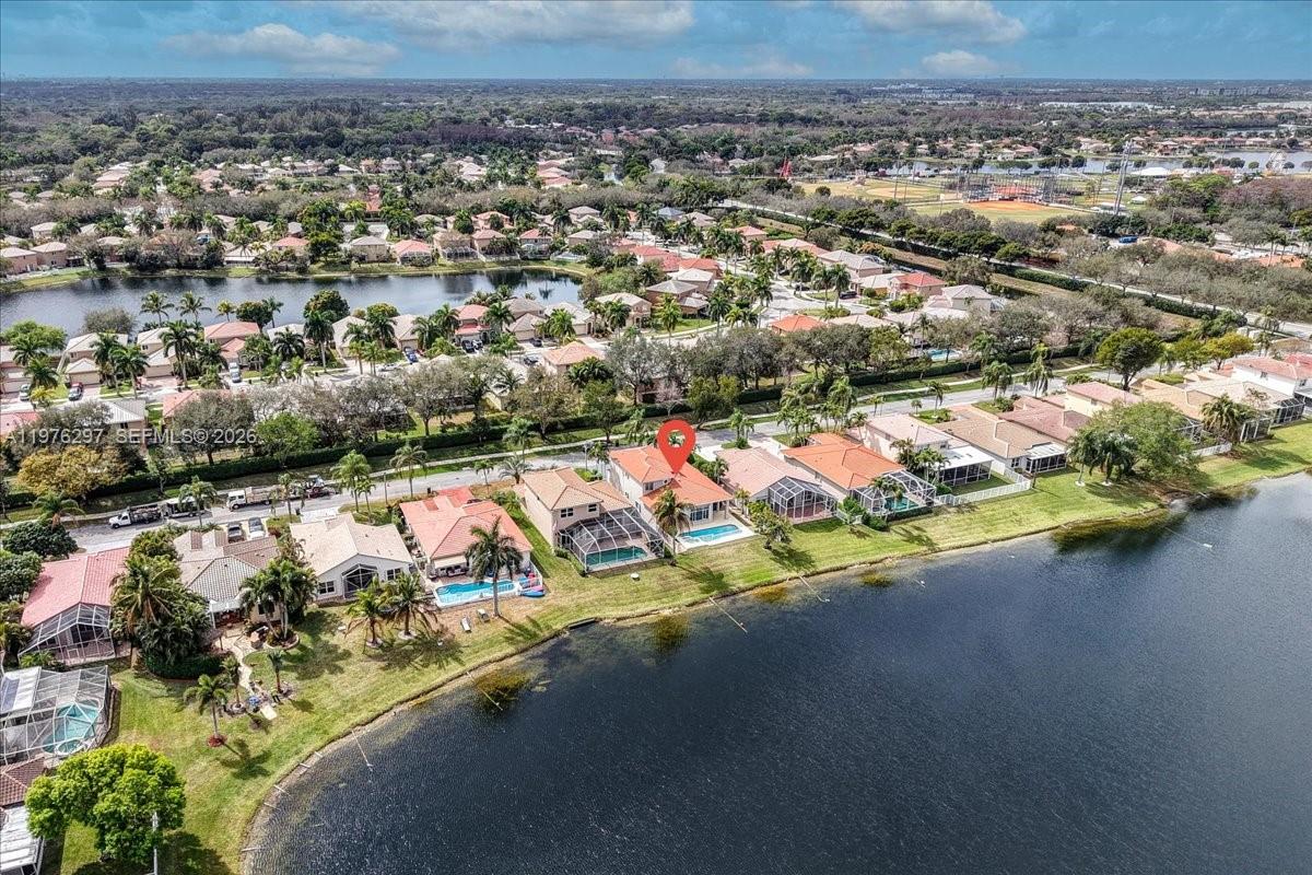 COCO LAKES - Residential