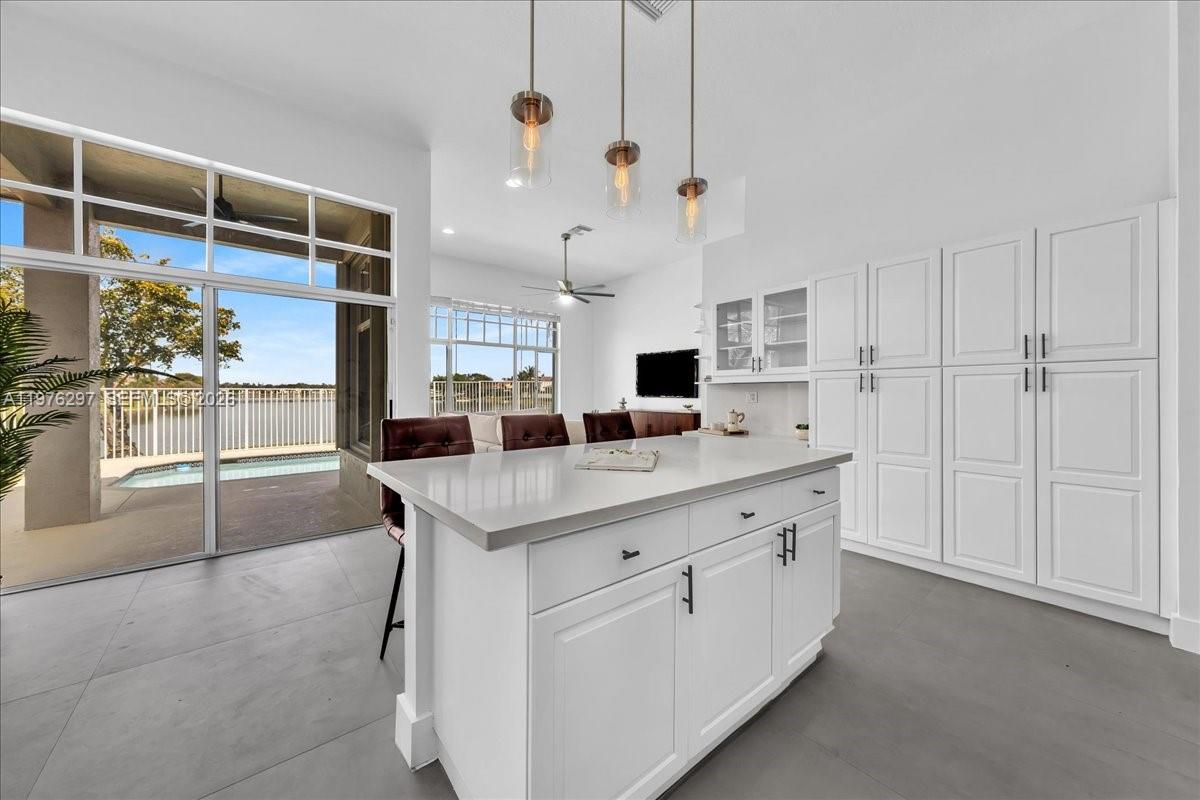 COCO LAKES - Residential