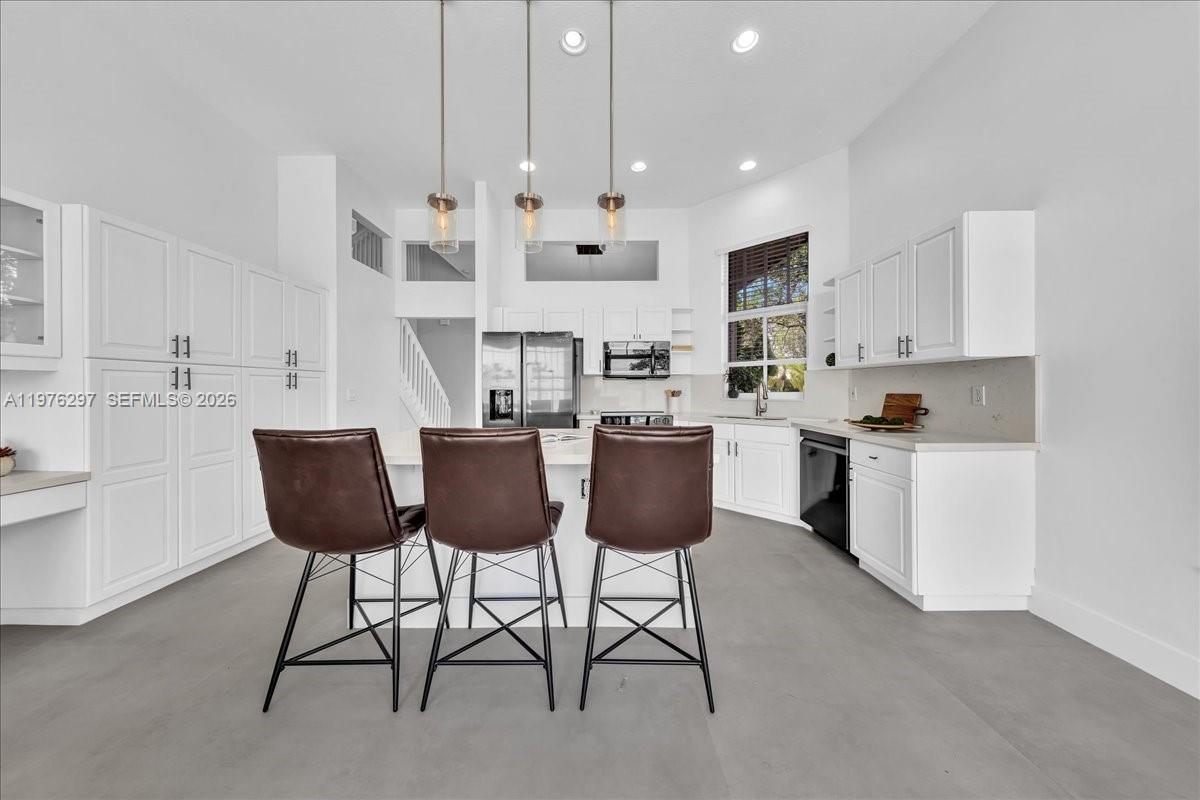 COCO LAKES - Residential