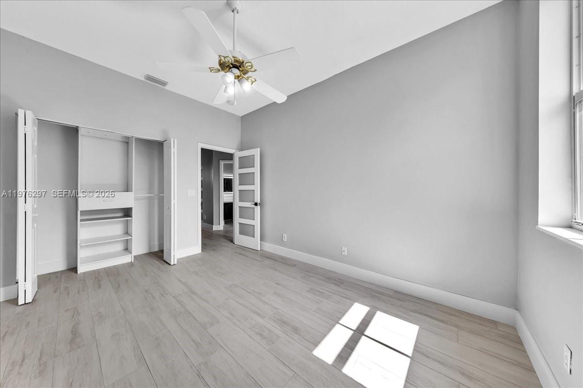 COCO LAKES - Residential