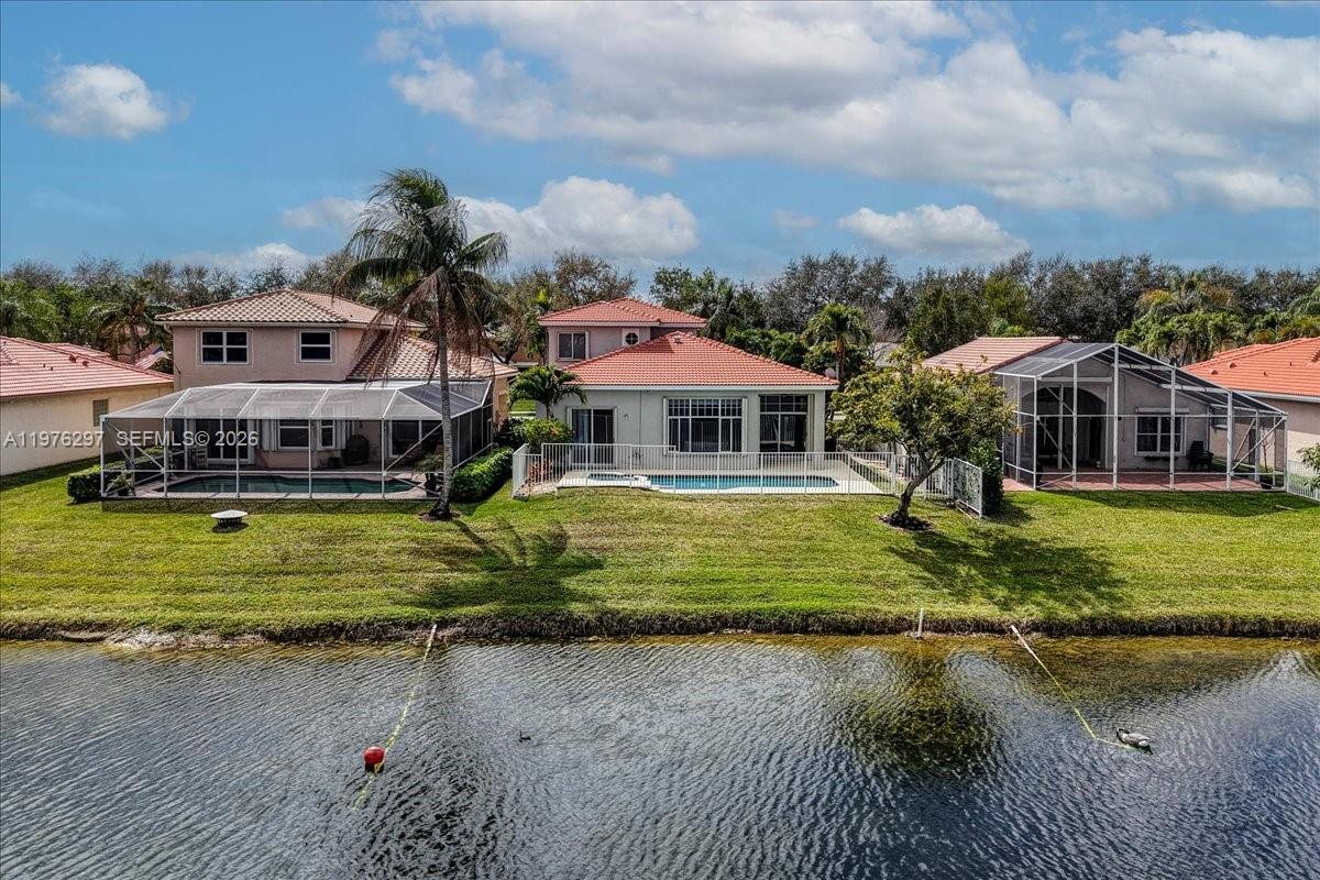 COCO LAKES - Residential