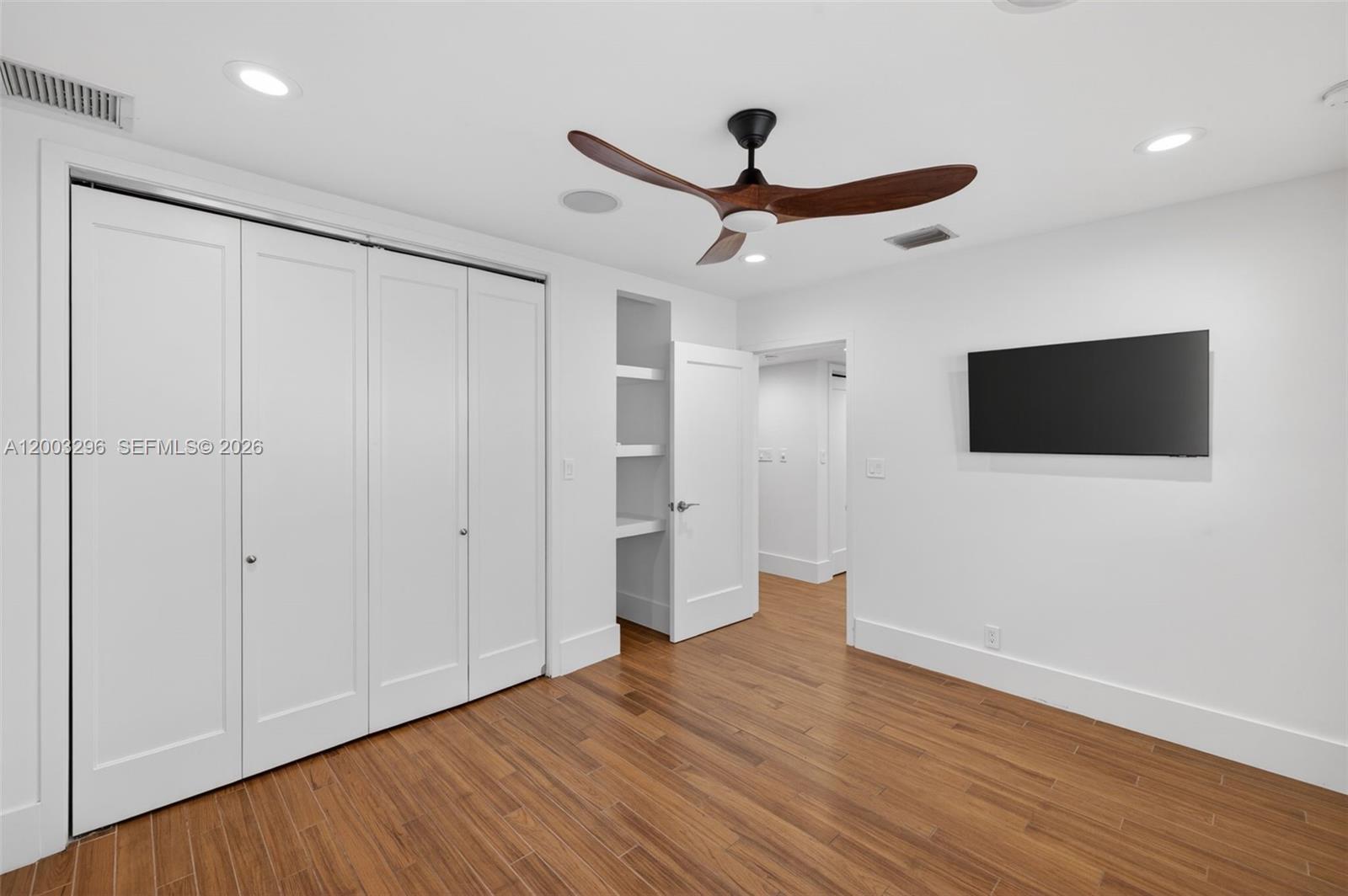 CORAL RIDGE COUNTRY CLUB - Residential