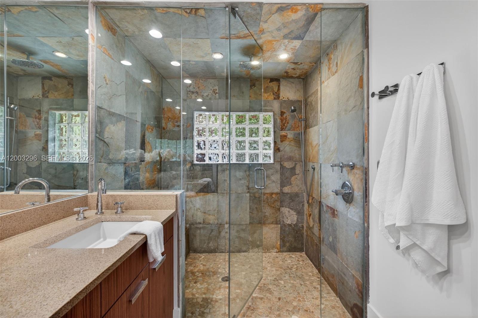 CORAL RIDGE COUNTRY CLUB - Residential