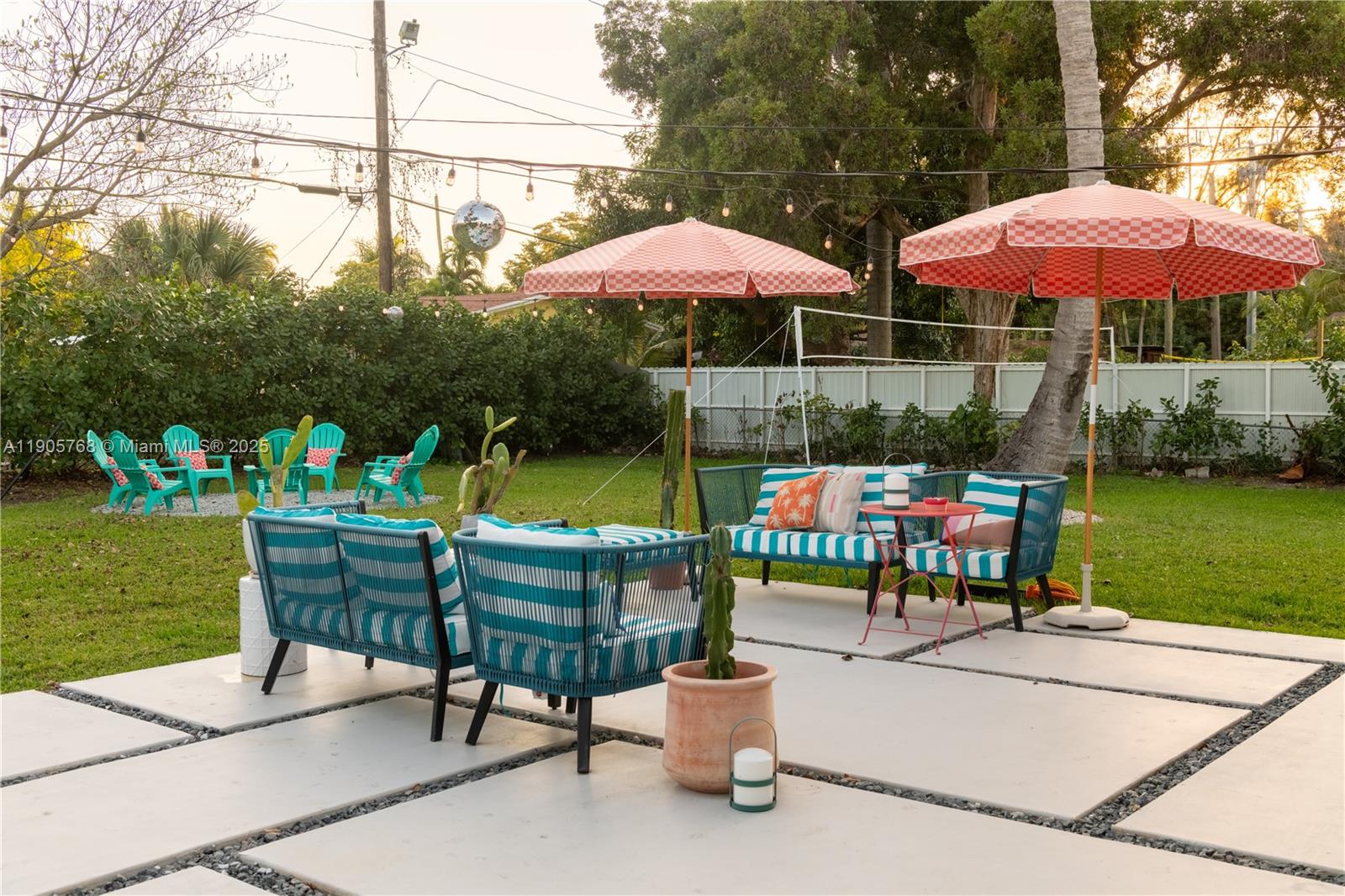 BISCAYNE COURT - Residential