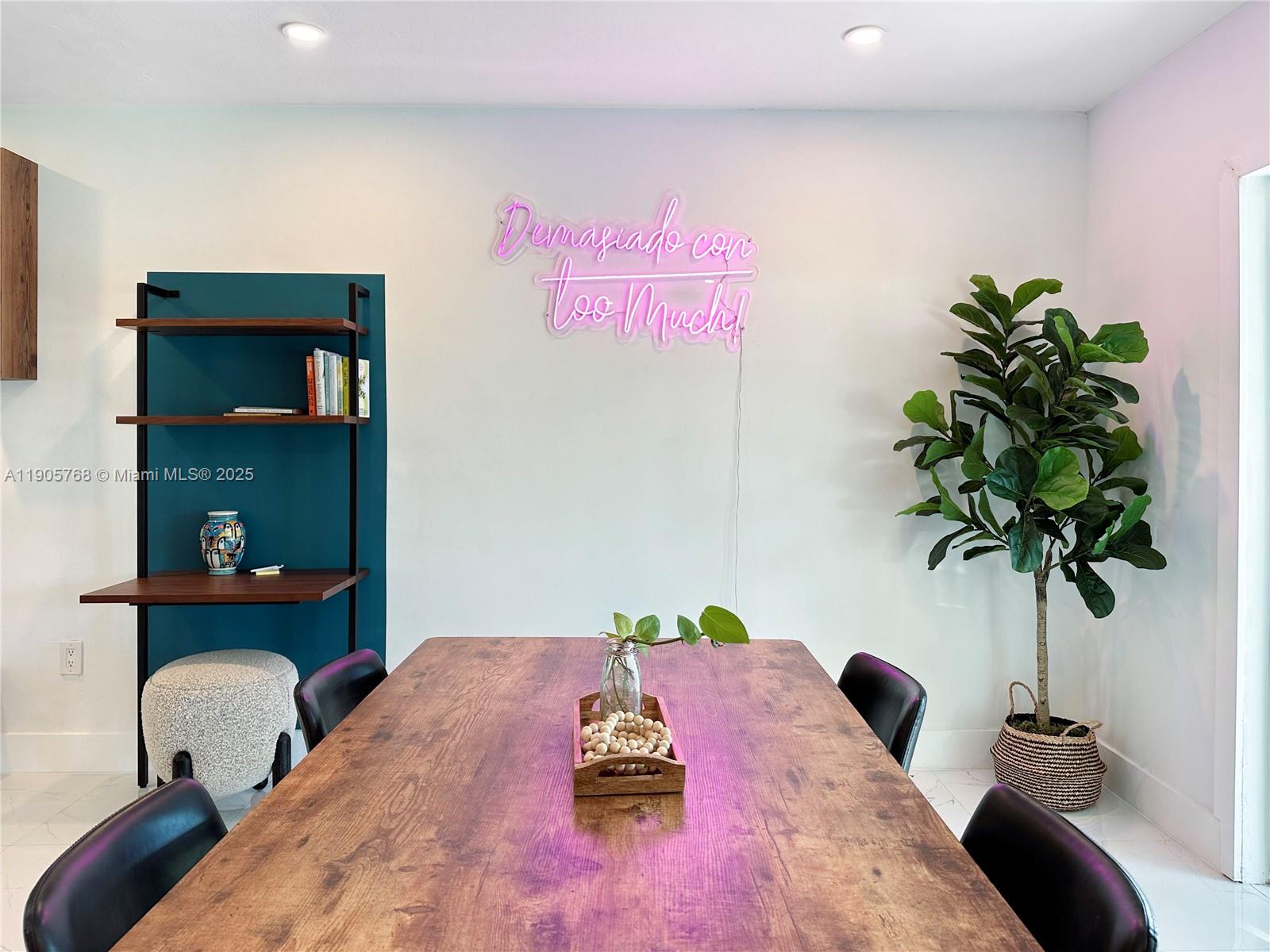 BISCAYNE COURT - Residential