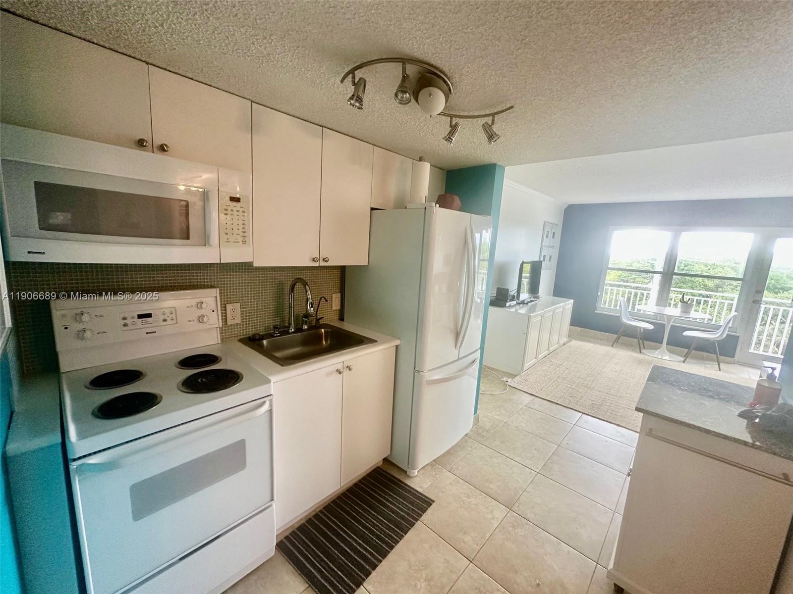 CARLTON TOWER CONDO - Residential