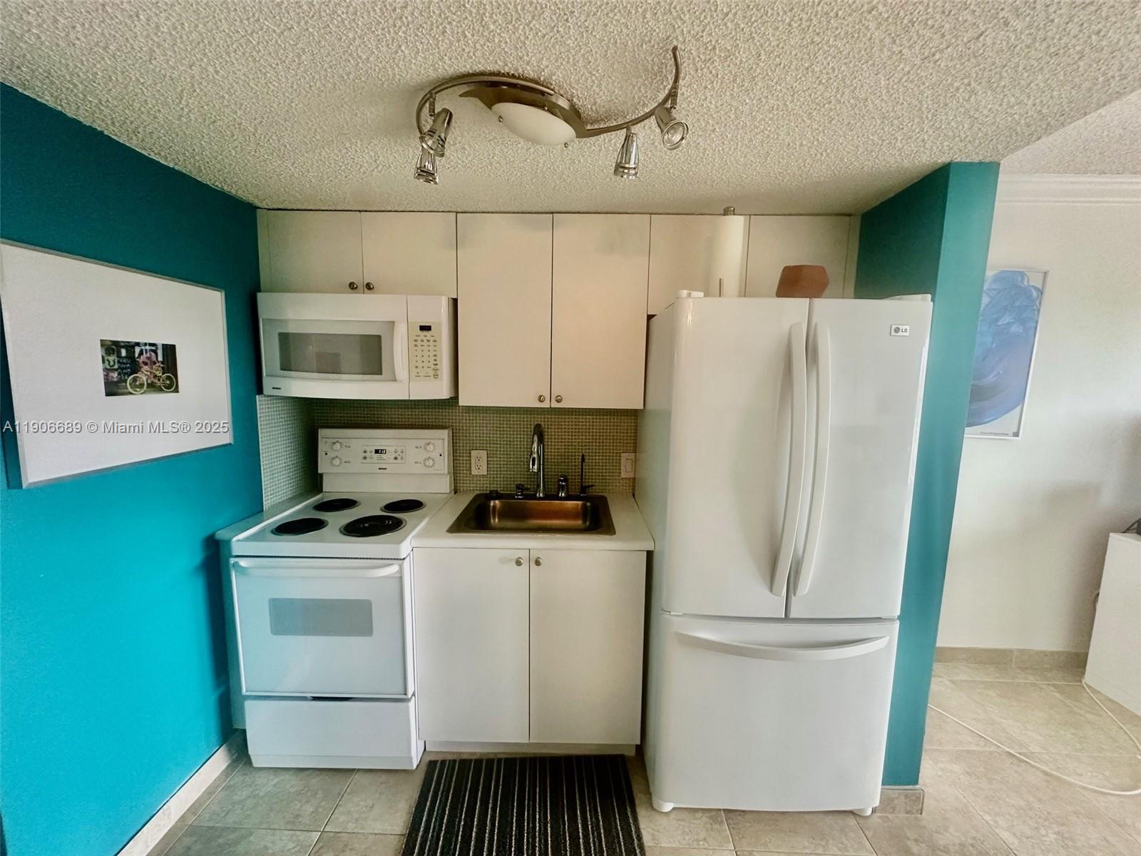 View photos, virtual tours, details... 3000 E Sunrise Blvd 5H