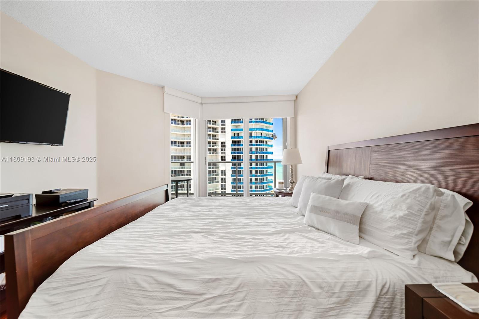 OCEANIA II CONDO - Residential