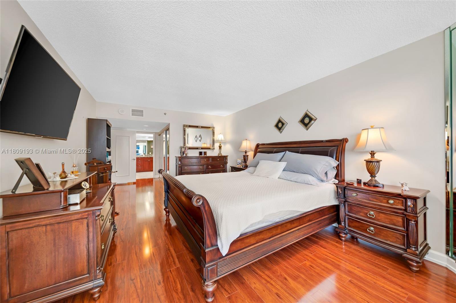 OCEANIA II CONDO - Residential