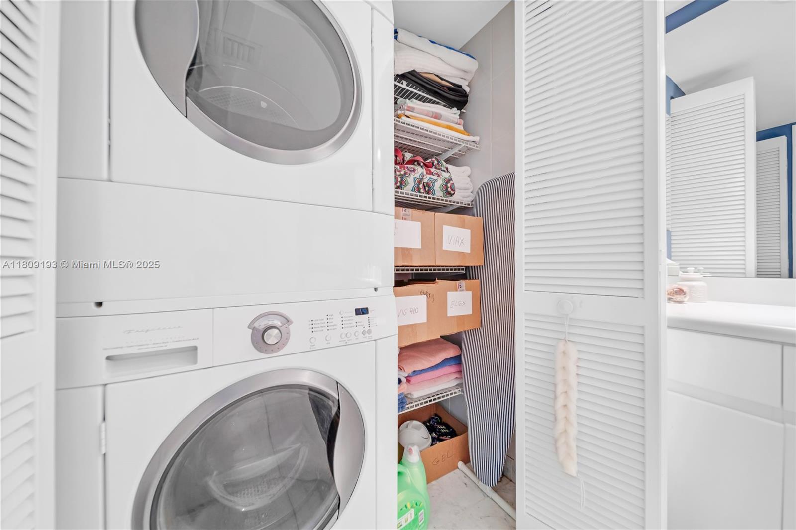 OCEANIA II CONDO - Residential