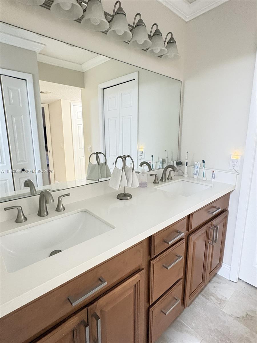 RACQUET CLUB APARTMENTS A - Residential