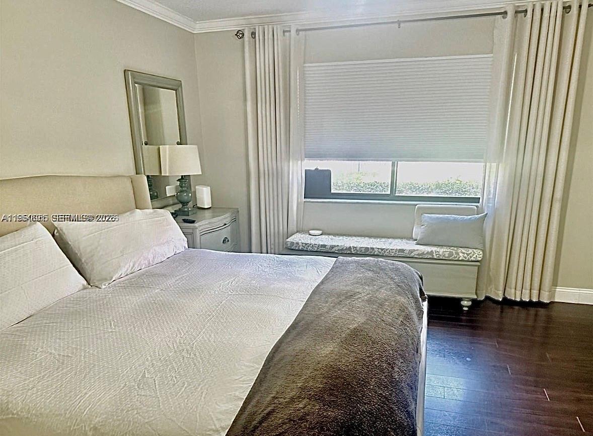 RACQUET CLUB APARTMENTS A - Residential