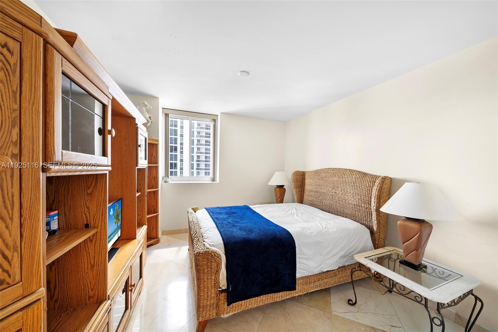 GREEN DIAMOND CONDO - Residential Lease