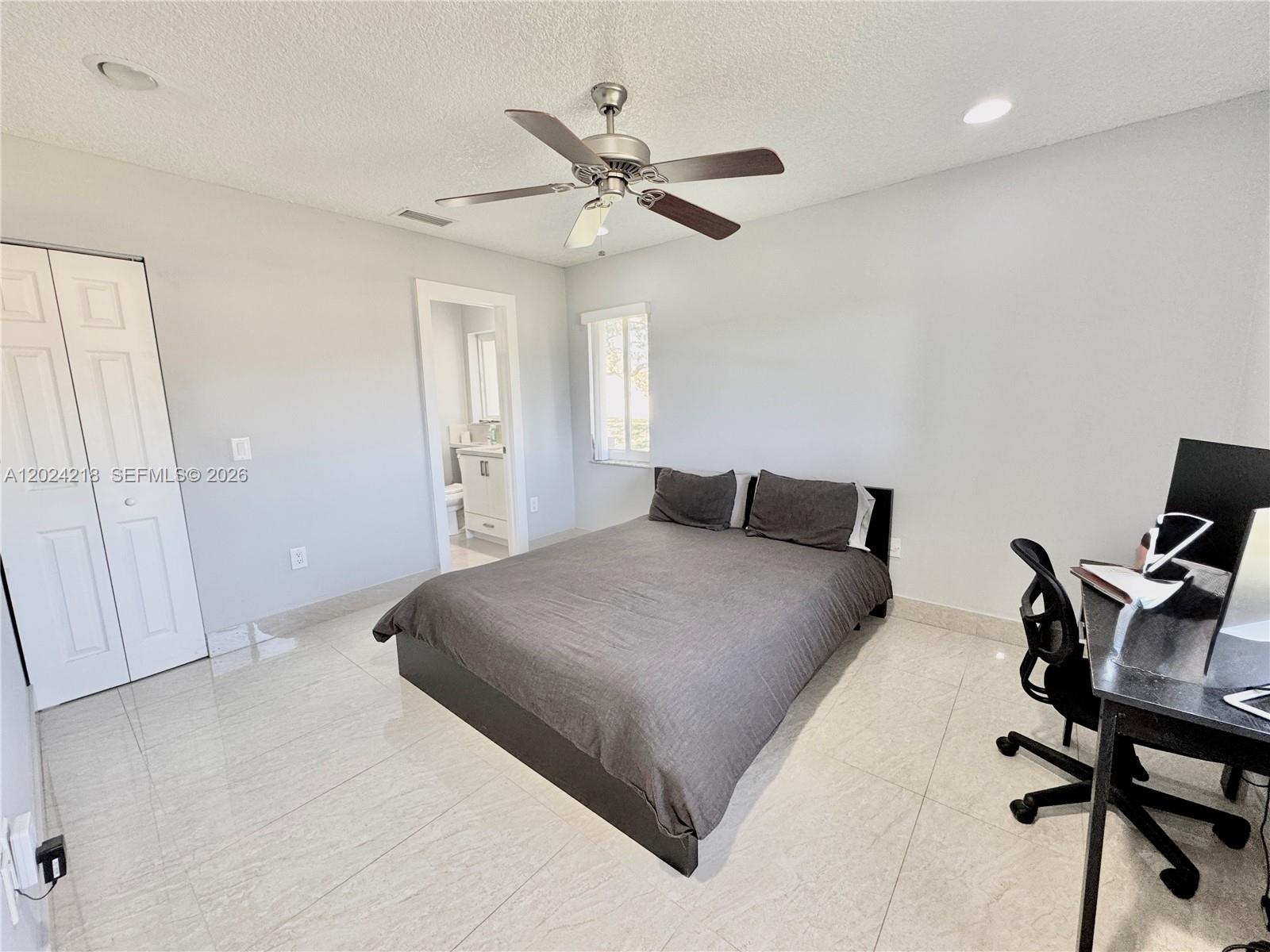 SUNRISE GOLF VILLAGE SEC - Residential Lease