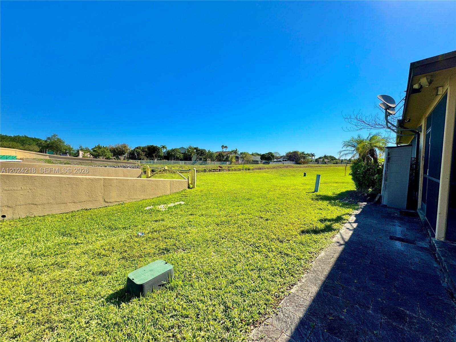 SUNRISE GOLF VILLAGE SEC - Residential Lease