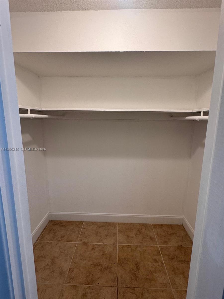 MEADOWBROOK TOWERS CONDO - Residential Lease