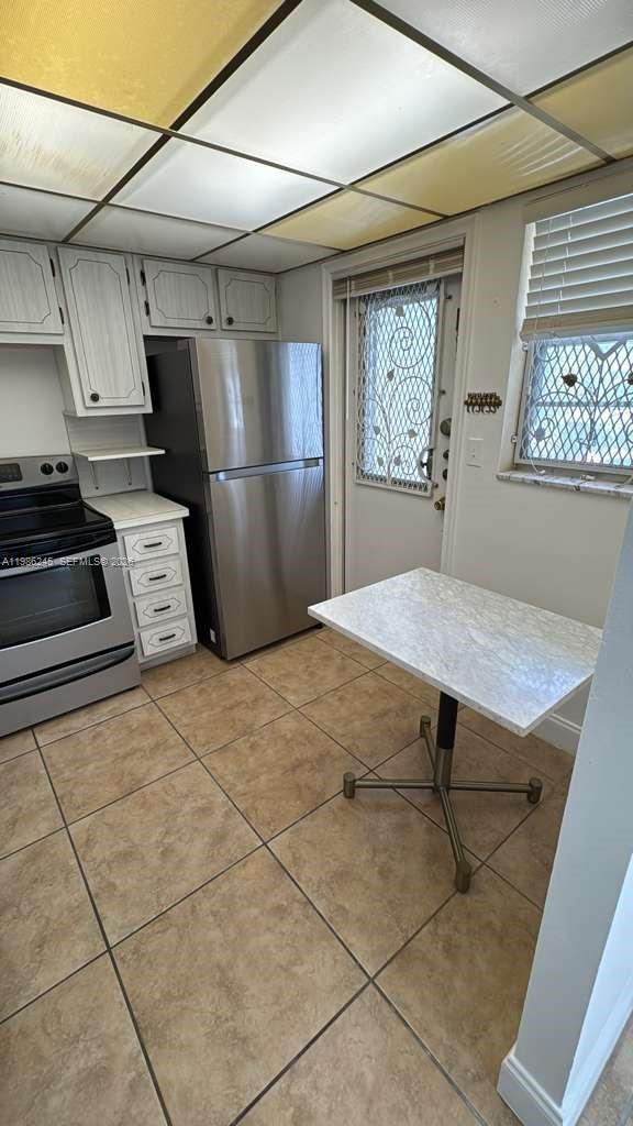 MEADOWBROOK TOWERS CONDO - Residential Lease