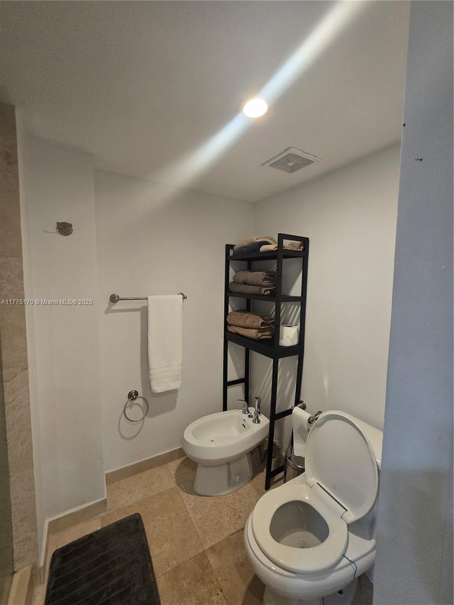 VENETIA CONDO - Residential Lease