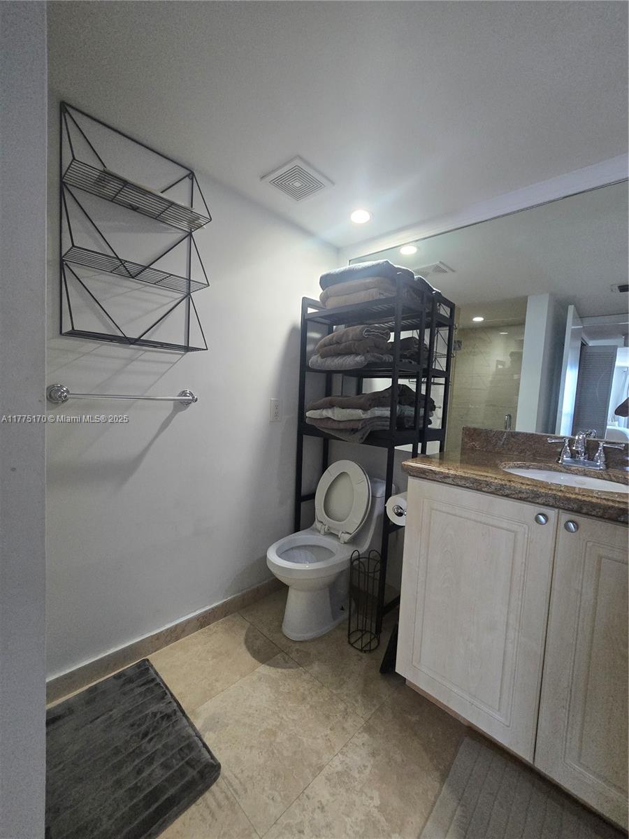 VENETIA CONDO - Residential Lease