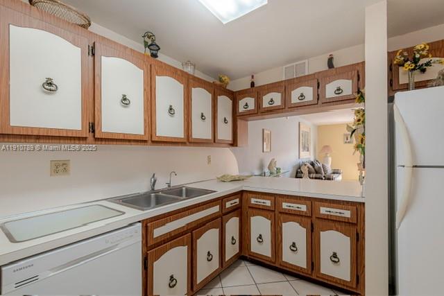 PALM-EAST GARDENS CONDO - Residential