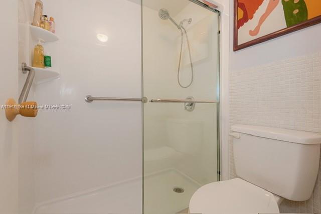 PALM-EAST GARDENS CONDO - Residential