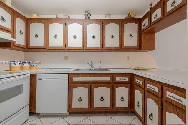 PALM-EAST GARDENS CONDO - Residential