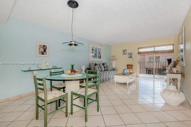 PALM-EAST GARDENS CONDO - Residential