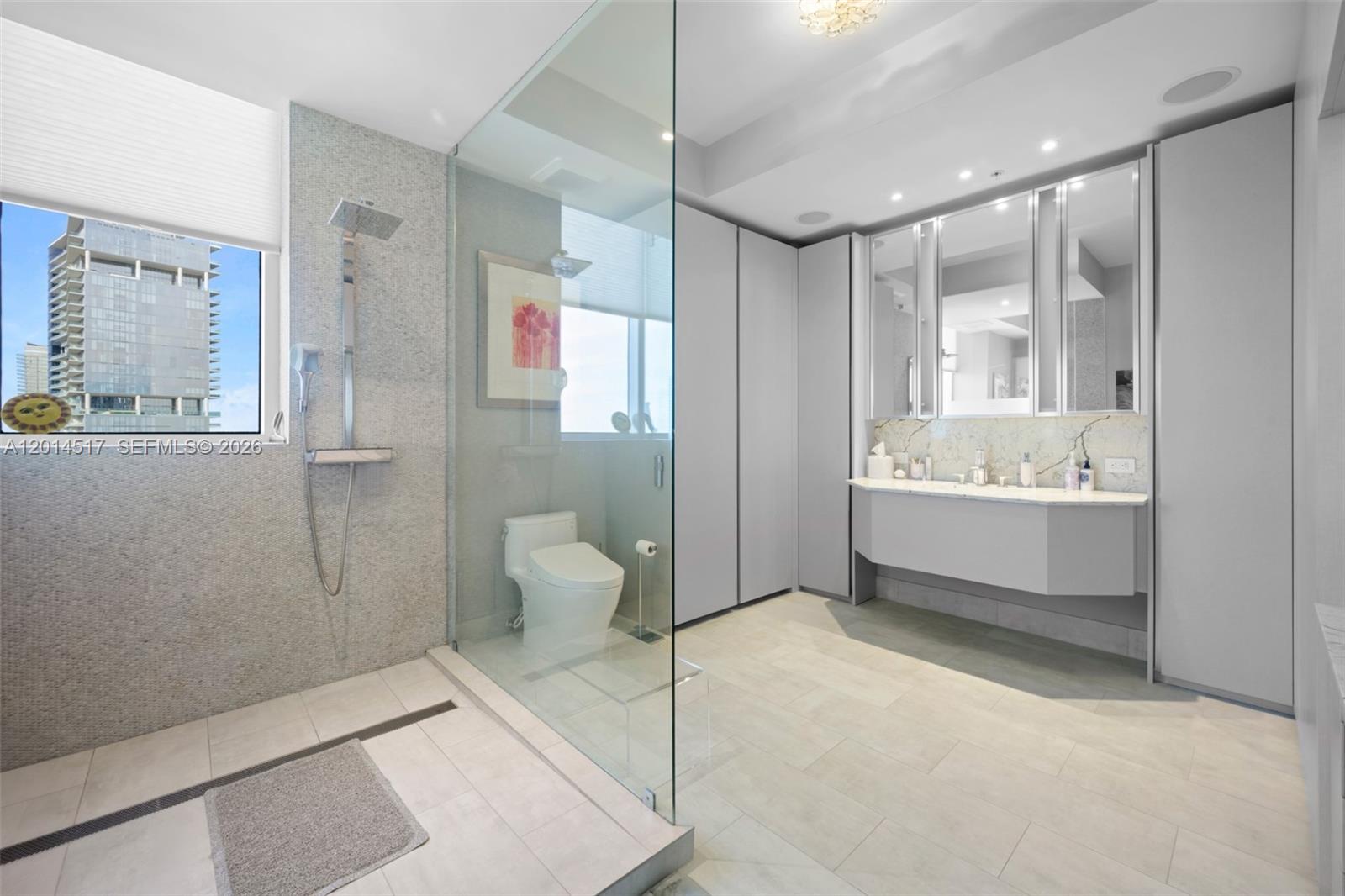 TRUMP ROYALE CONDO - Residential