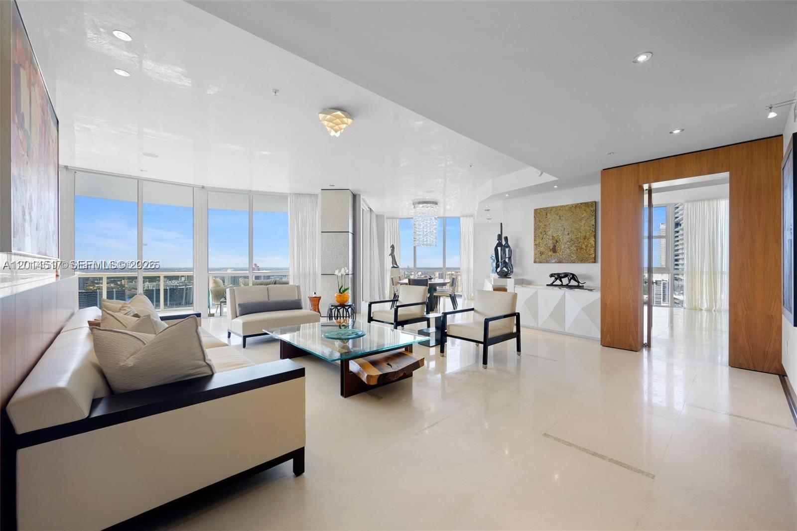 TRUMP ROYALE CONDO - Residential