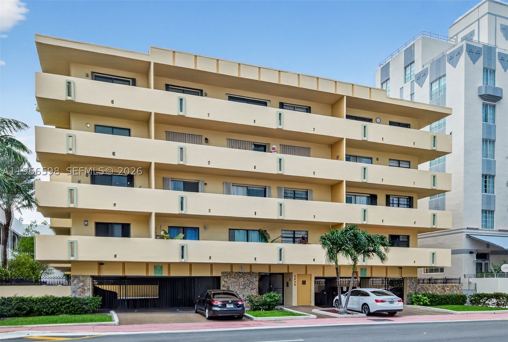 2924 Collins Avenue 501