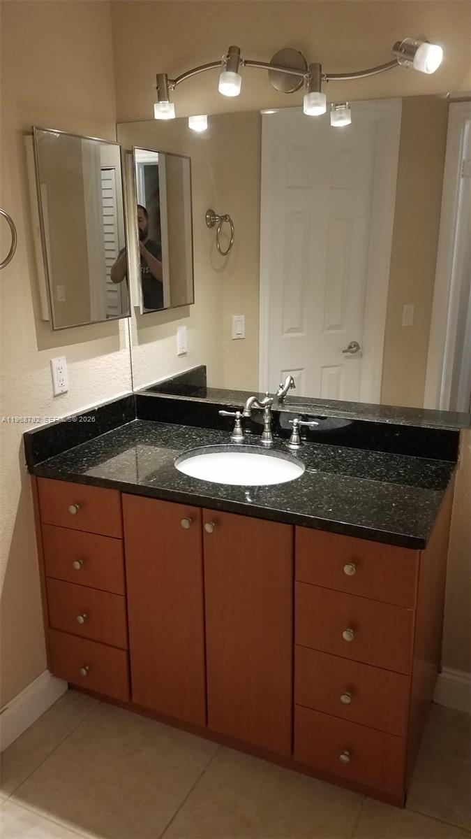 CORAL KEY CONDO - Residential