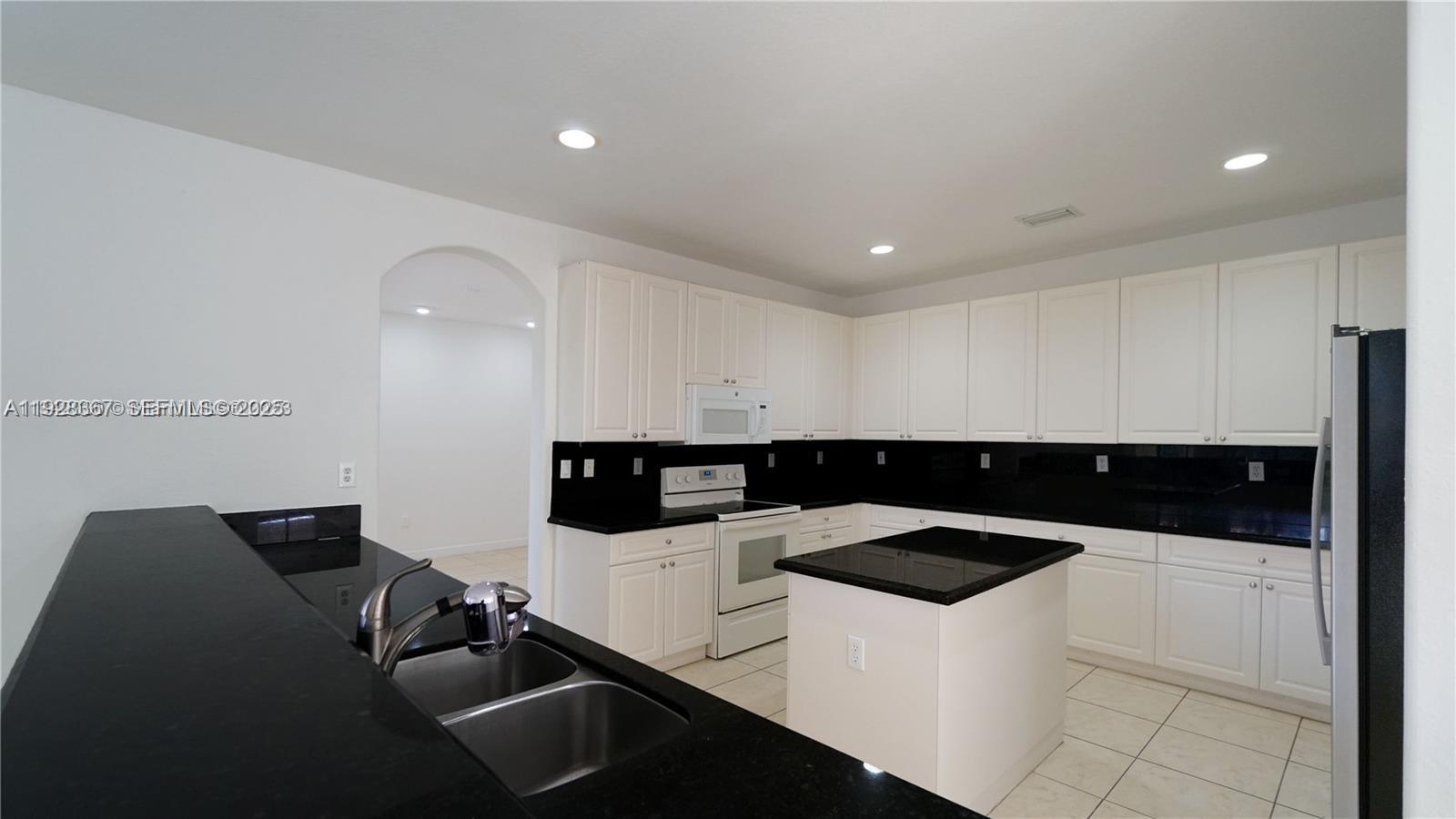 CUTLER CAY - Residential Lease