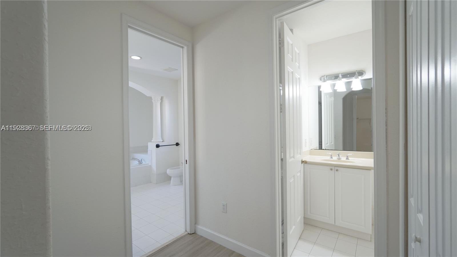 CUTLER CAY - Residential Lease