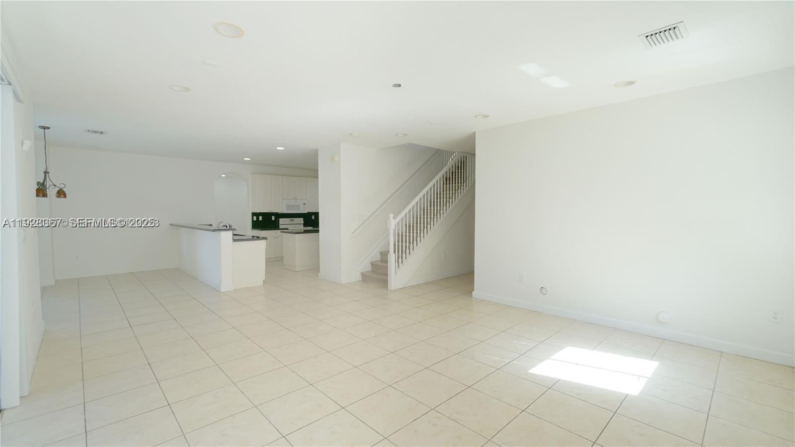 CUTLER CAY - Residential Lease