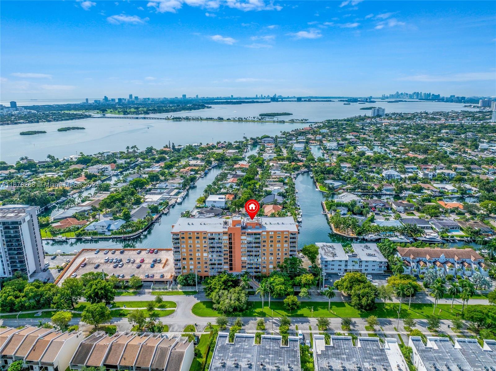 WATERSIDE TOWERS CONDO - Residential