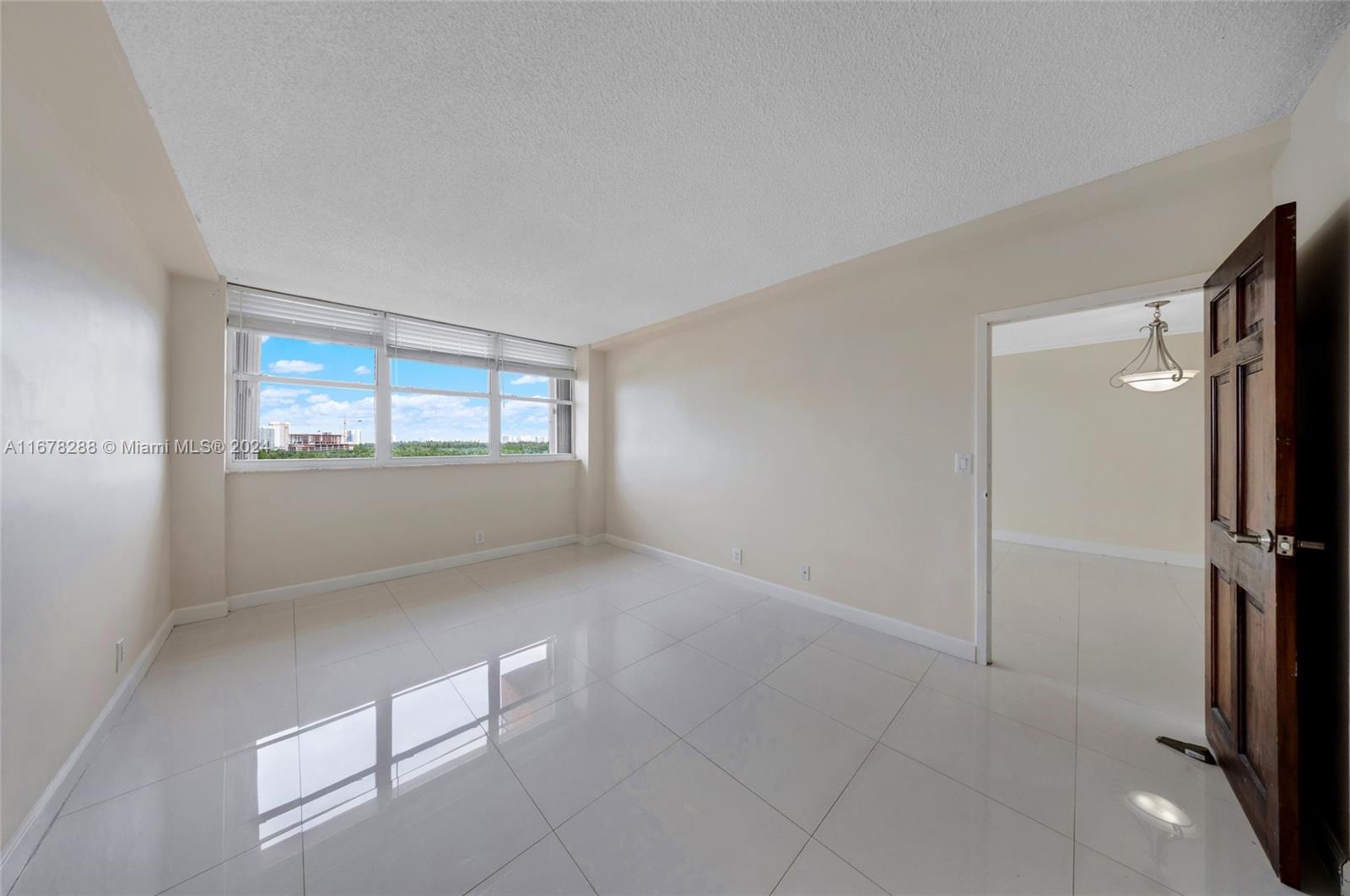 WATERSIDE TOWERS CONDO - Residential