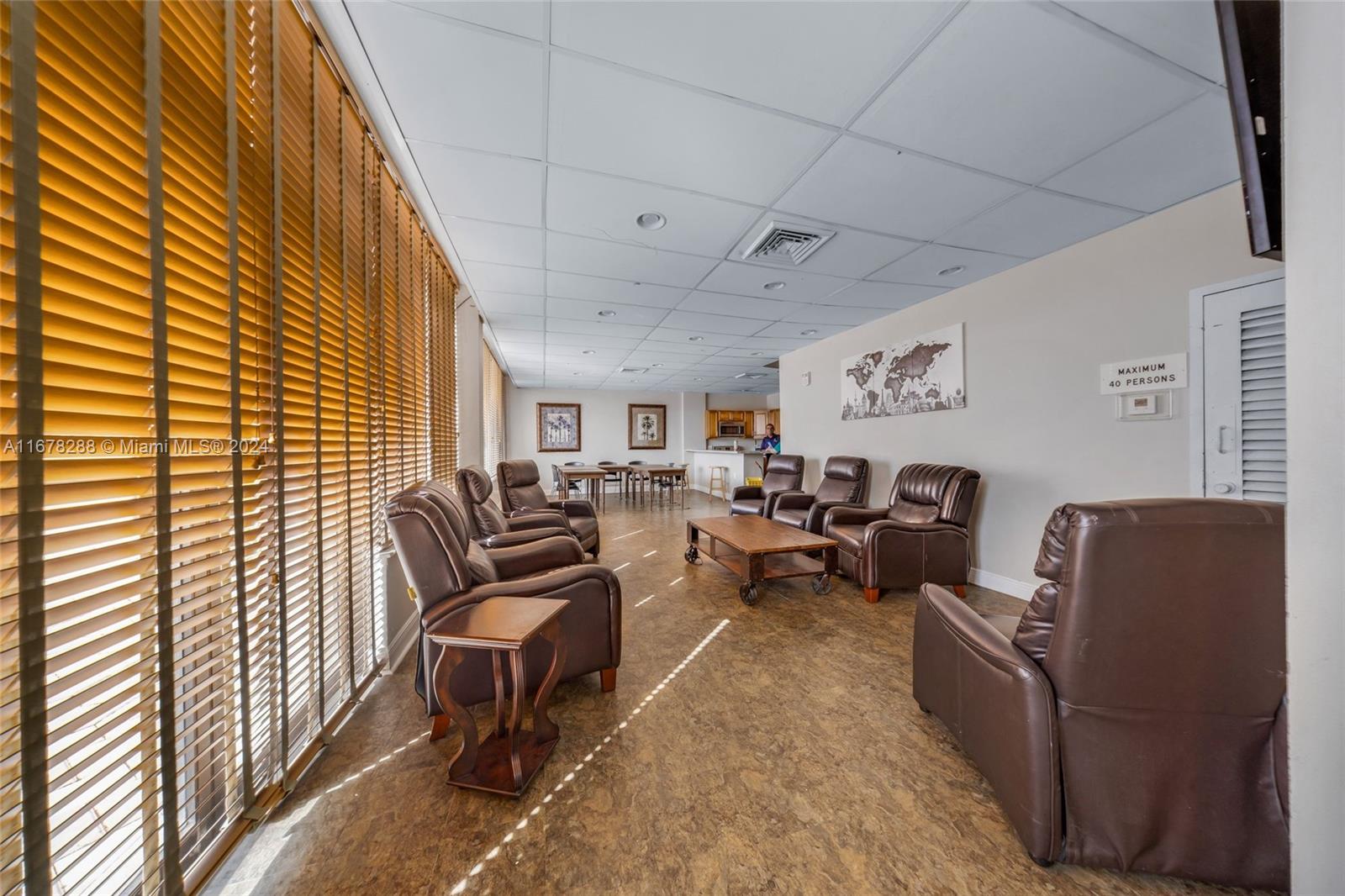 WATERSIDE TOWERS CONDO - Residential