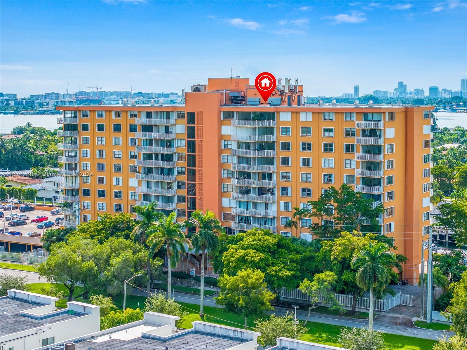 WATERSIDE TOWERS CONDO - Residential