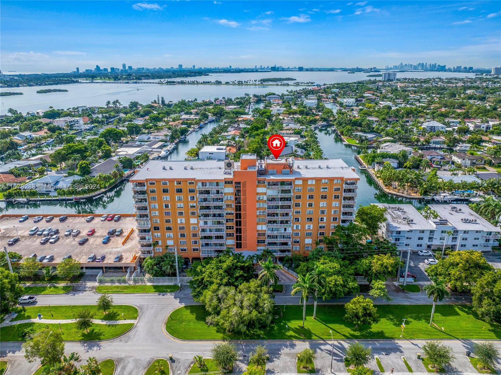 WATERSIDE TOWERS CONDO - Residential